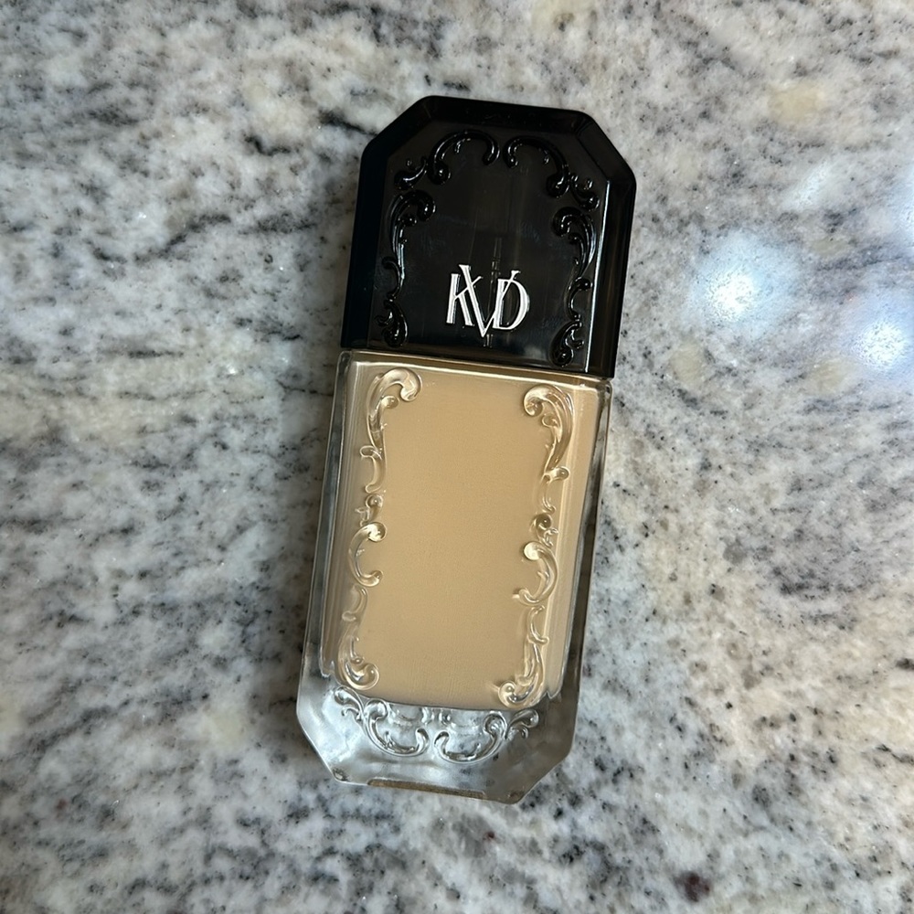 kvd beauty • good apple liquid foundation